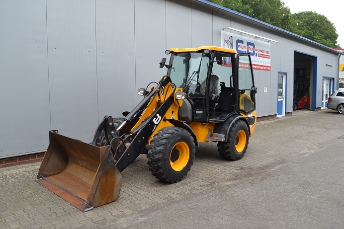 JCB 406