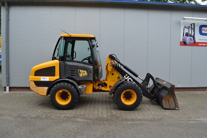 JCB 406