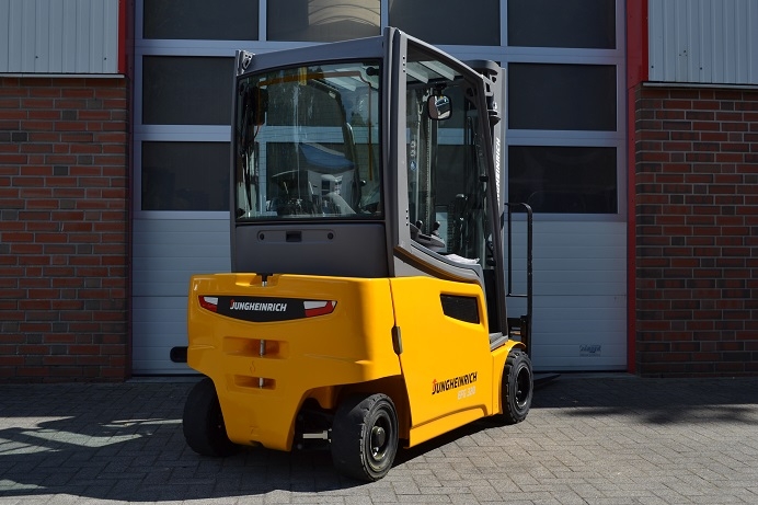 Jungheinrich EFG320
